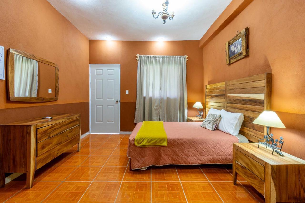 Hosteria Casa Marquez León Exterior foto